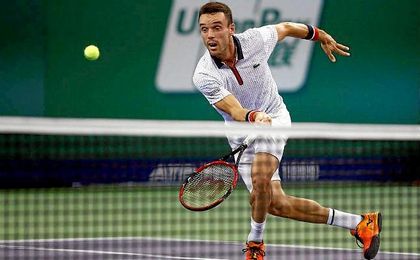 El español Roberto Bautista elimina a Tsonga y pasa a semifinales del Masters 1000 de Shanghái. El español Roberto Bautista elimina a Tsonga y pasa a semifinales del Masters 1000 de Shanghái.