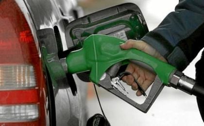 Los coches diésel son más eficientes y consumen menos que los de gasolina. Los coches diésel son más eficientes y consumen menos que los de gasolina.