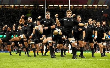Antes, los ´All Blacks´ habían enlazado diecisiete triunfos en dos rachas a lo largo de la historia. Antes, los ´All Blacks´ habían enlazado diecisiete triunfos en dos rachas a lo largo de la historia.