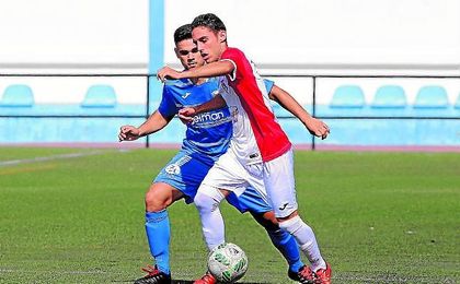 Caballero, en un lance del Guadalcacín-Antoniano de esta Liga. Caballero, en un lance del Guadalcacín-Antoniano de esta Liga.