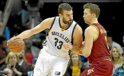 Marc Gasol lideró el triunfo de Memphis sobre los Cavaliers. Marc Gasol lideró el triunfo de Memphis sobre los Cavaliers.