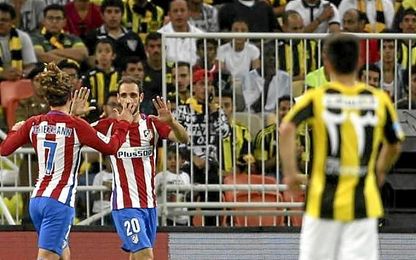 Juanfran anotó el primer gol del choque. Juanfran anotó el primer gol del choque.