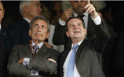 Abel Caballero (derecha) junto al presidente del Celta de Vigo, Carlos Mouriño. Abel Caballero (derecha) junto al presidente del Celta de Vigo, Carlos Mouriño.