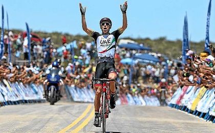 Rui Costa se proclama rey de Abu Dabi; Ewan, un bólido al esprint Rui Costa se proclama rey de Abu Dabi; Ewan, un bólido al esprint