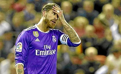 Sergio Ramos contesta a Dani Alves sobre su pasado sevillista. Sergio Ramos contesta a Dani Alves sobre su pasado sevillista.
