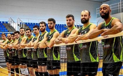 El Unicaja de voleibol se vuelca con la U.D. Almería El Unicaja de voleibol se vuelca con la U.D. Almería