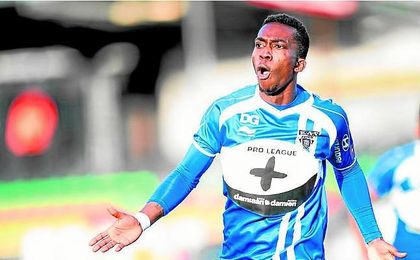 Onyekuru se está saliendo en el KAS Eupen. ED. Onyekuru se está saliendo en el KAS Eupen. ED.
