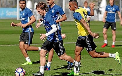 El Madrid ya piensa en su partido de liga ante los verdiblancos. El Madrid ya piensa en su partido de liga ante los verdiblancos.