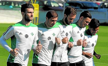 El Betis busca ofrecer su mejor cara en un estadio en el que no gana desde 1998. El Betis busca ofrecer su mejor cara en un estadio en el que no gana desde 1998.