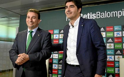 Haro y Catalán siguen dando explicaciones. Haro y Catalán siguen dando explicaciones.