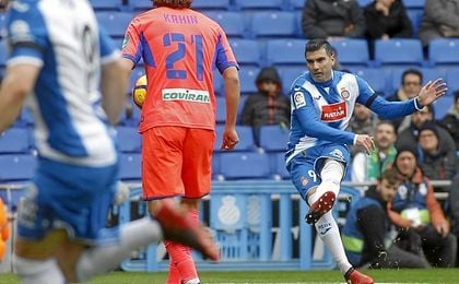 A Reyes se le da bien el Betis... con el Sevilla. A Reyes se le da bien el Betis... con el Sevilla.