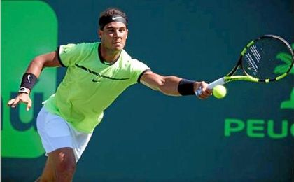 Nadal y Federer siguen firmes en Miami, donde Zverev eliminó a Wawrinka Nadal y Federer siguen firmes en Miami, donde Zverev eliminó a Wawrinka