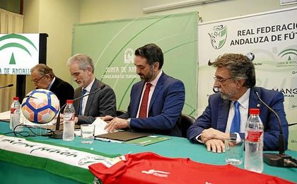 La RFAF, contra la violencia en el fútbol. La RFAF, contra la violencia en el fútbol.