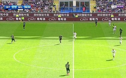 Publicidad china en el ´derbi chino´. Publicidad china en el ´derbi chino´.