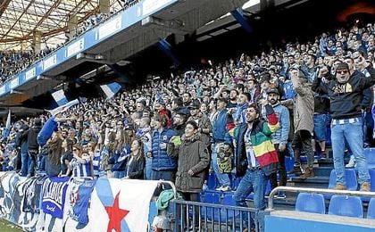 Imagen de la afición del Deportivo en Riazor. Imagen de la afición del Deportivo en Riazor.
