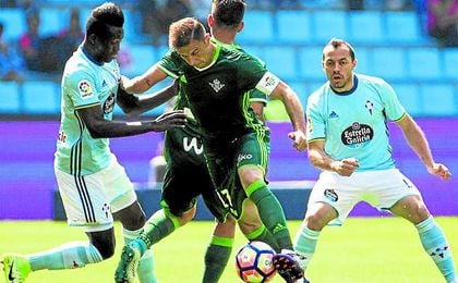 Joaquín volvió a tirar del Betis. Joaquín volvió a tirar del Betis.