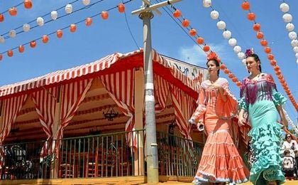 Vestirse de flamenca para la Feria cuesta de media entre 500 y 900 euros Vestirse de flamenca para la Feria cuesta de media entre 500 y 900 euros
