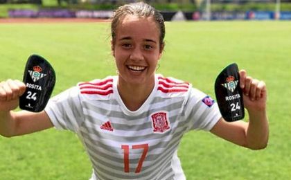 Rosita celebra el pase a la final del Europeo sub 17 tras ganar a Holanda. Rosita celebra el pase a la final del Europeo sub 17 tras ganar a Holanda.