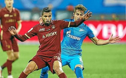 Jonathas, con el Rubin Kazan ante el Zenit. Jonathas, con el Rubin Kazan ante el Zenit.