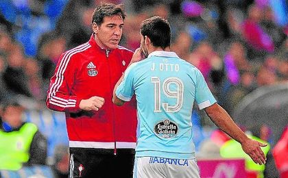 El nombre de Jonny es el preferido para Eduardo Berizzo. El nombre de Jonny es el preferido para Eduardo Berizzo.