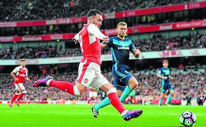 Lucas Pérez ha pedido el ´transfer request´ para salir del Arsenal. Lucas Pérez ha pedido el ´transfer request´ para salir del Arsenal.