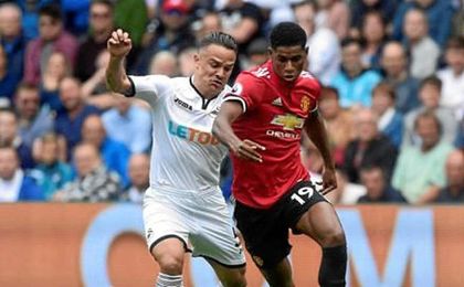 El canario estuvo a punto de fichar por el Sevilla. El canario estuvo a punto de fichar por el Sevilla.