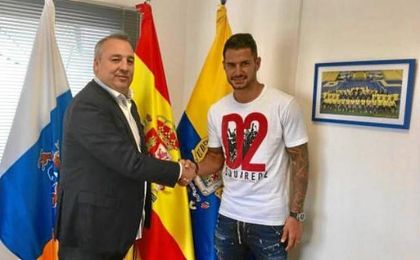 Vitolo, junto al presidente de Las Palmas, Miguel Ángel Ramírez Vitolo, junto al presidente de Las Palmas, Miguel Ángel Ramírez