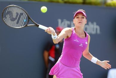 Radwanska comienza con triunfo la defensa de del título; gana Suárez, pasa a octavos Radwanska comienza con triunfo la defensa de del título; gana Suárez, pasa a octavos