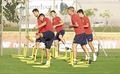 Nico Pareja y N'Zonzi, ausentes del entrenamiento por sobrecargas musculares Nico Pareja y N'Zonzi, ausentes del entrenamiento por sobrecargas musculares