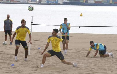 Sergio Araujo ultima en Grecia una nueva cesión al AEK de Atenas Sergio Araujo ultima en Grecia una nueva cesión al AEK de Atenas