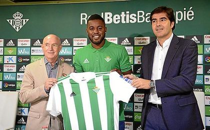En directo, la presentación de Joel Campbell En directo, la presentación de Joel Campbell