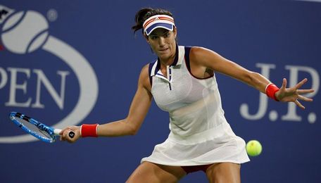 Muguruza sigue arrolladora y ya está en la cuarta ronda junto a Suárez Muguruza sigue arrolladora y ya está en la cuarta ronda junto a Suárez
