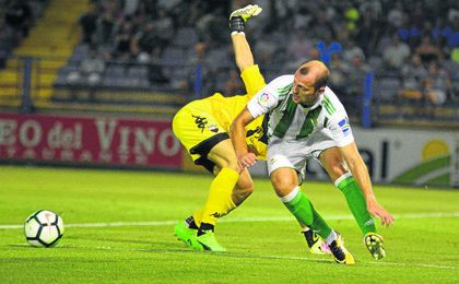 Zozulya se ha despedido del Betis tras rescindir su contrato. Zozulya se ha despedido del Betis tras rescindir su contrato.