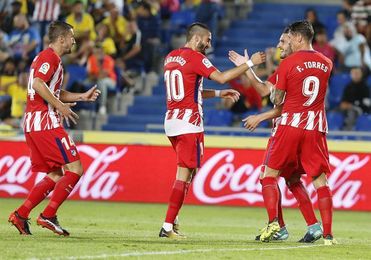 Dos entradas, tres salidas y una plantilla de 22 jugadores hasta enero Dos entradas, tres salidas y una plantilla de 22 jugadores hasta enero
