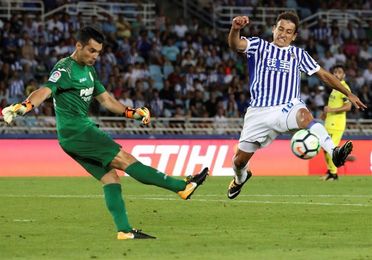 Juanmi y Oyarzabal podrían llegar a Riazor, donde será baja Navas Juanmi y Oyarzabal podrían llegar a Riazor, donde será baja Navas
