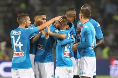 El Nápoles golea 3-0 en Bolonia con gol y asistencia del español Callejón El Nápoles golea 3-0 en Bolonia con gol y asistencia del español Callejón
