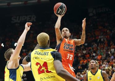 El Valencia Basket, vigente campeón de la Liga Endesa, se presenta ante su afición El Valencia Basket, vigente campeón de la Liga Endesa, se presenta ante su afición