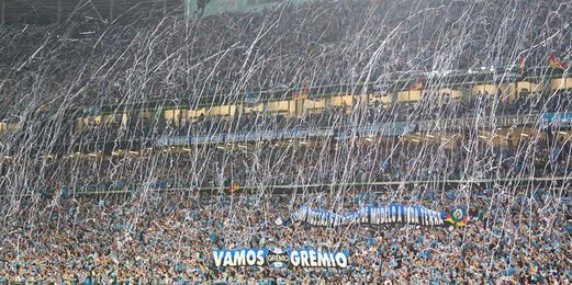 1-0. Lucas Barrios pone al Gremio en la ruta de un choque con Barcelona 1-0. Lucas Barrios pone al Gremio en la ruta de un choque con Barcelona