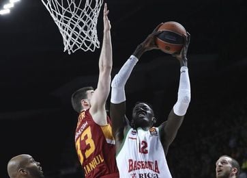 Diop: Sueño todos los días con levantar un título con el Baskonia Diop: Sueño todos los días con levantar un título con el Baskonia