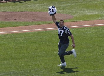 Gronkowski sí podrá enfrentar a los Texans el domingo Gronkowski sí podrá enfrentar a los Texans el domingo