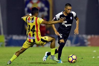 Real España sigue líder del Apertura de Honduras y Motagua pierde invicto Real España sigue líder del Apertura de Honduras y Motagua pierde invicto