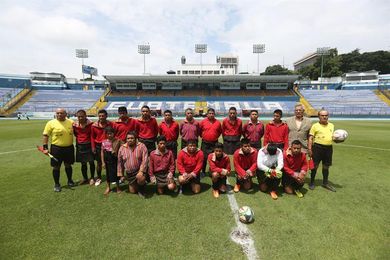 Xejuyup, el equipo indígena que juega en falda, encandila con su fútbol Xejuyup, el equipo indígena que juega en falda, encandila con su fútbol