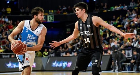 Nacho Llovet amplía su contrato con el Obradoiro hasta el 2020 Nacho Llovet amplía su contrato con el Obradoiro hasta el 2020