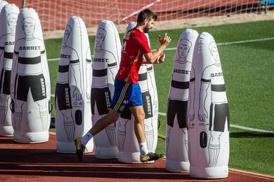 Larrea: "Piqué no se irá si no tiene ninguna lesión" Larrea: "Piqué no se irá si no tiene ninguna lesión"