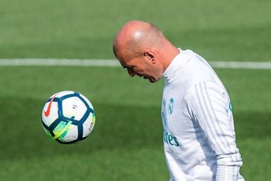 El juvenil Moha novedad en una sesión con la presencia de Florentino Pérez El juvenil Moha novedad en una sesión con la presencia de Florentino Pérez