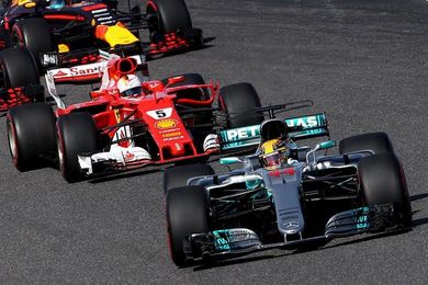 Hamilton vence en Suzuka; Sainz abandona y Alonso es undécimo Hamilton vence en Suzuka; Sainz abandona y Alonso es undécimo