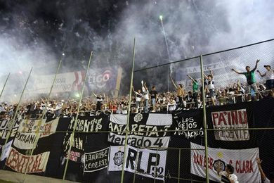 La Fiscalía paraguaya pide la suspensión indefinida de las barras bravas del Olimpia La Fiscalía paraguaya pide la suspensión indefinida de las barras bravas del Olimpia