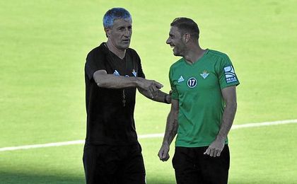 Setién pasa del Sevilla. Setién pasa del Sevilla.