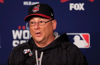 Encarnación podría jugar el miércoles contra los Yanquis Encarnación podría jugar el miércoles contra los Yanquis