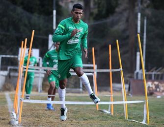 Futbolistas bolivianos ven que hubo "justicia divina" en la eliminación de Chile Futbolistas bolivianos ven que hubo "justicia divina" en la eliminación de Chile